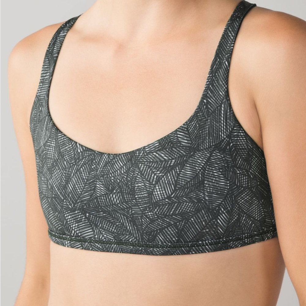 Lululemon Free to Be Sports Bra Size 6 - Wild